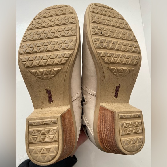 Teva Foxy Nubuck Heeled Ankle Boot in Light Taupe Size 7.5 - Picture 7 of 10
